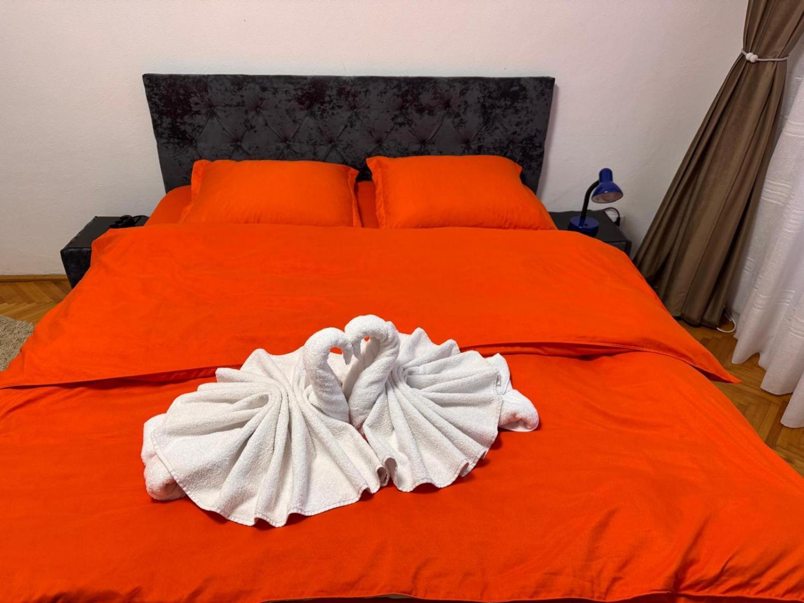 Linen Tree Apartment Baile Herculane Ngoại thất bức ảnh